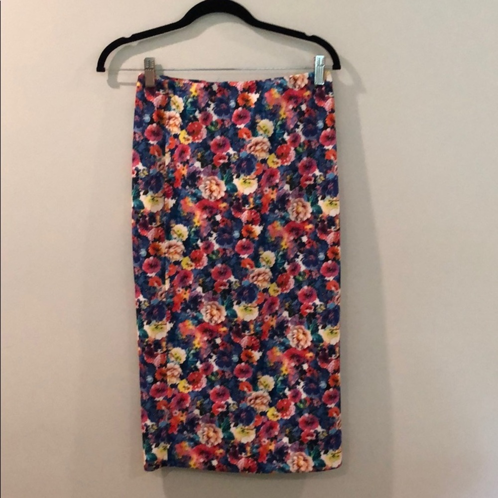 Zara floral pencil skirt